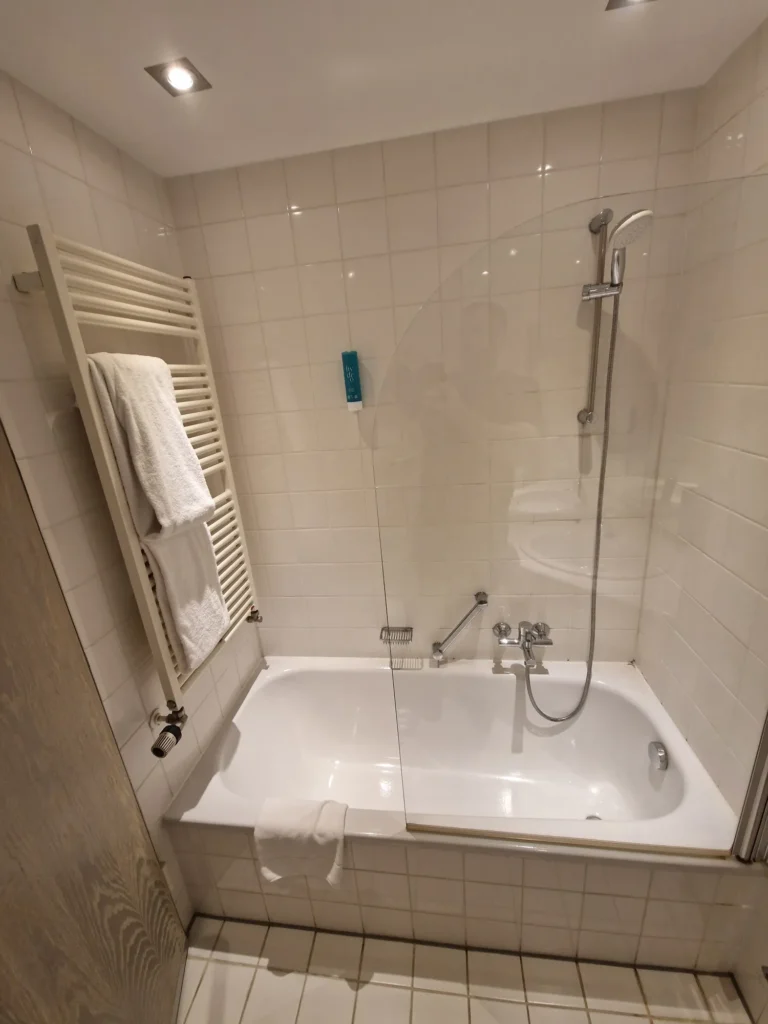 Hotel bad arolsen badezimmer2
